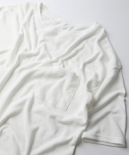【メンズ】白Tシャツのおすすめコーデ20選＋人気ブランド12選 | プロが教えるファッションコーデ術