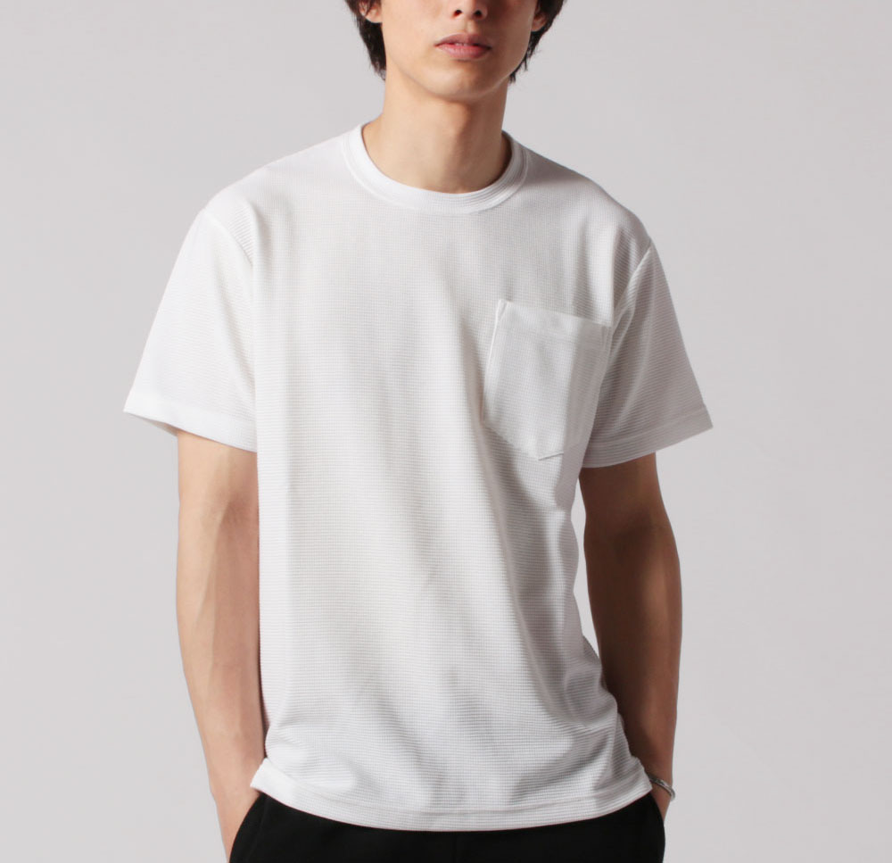 【メンズ】白Tシャツのおすすめコーデ20選＋人気ブランド12選 | プロが教えるファッションコーデ術